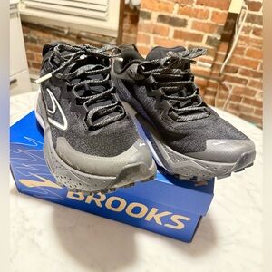Brooks Caldera 8 Women’s 7.5 M